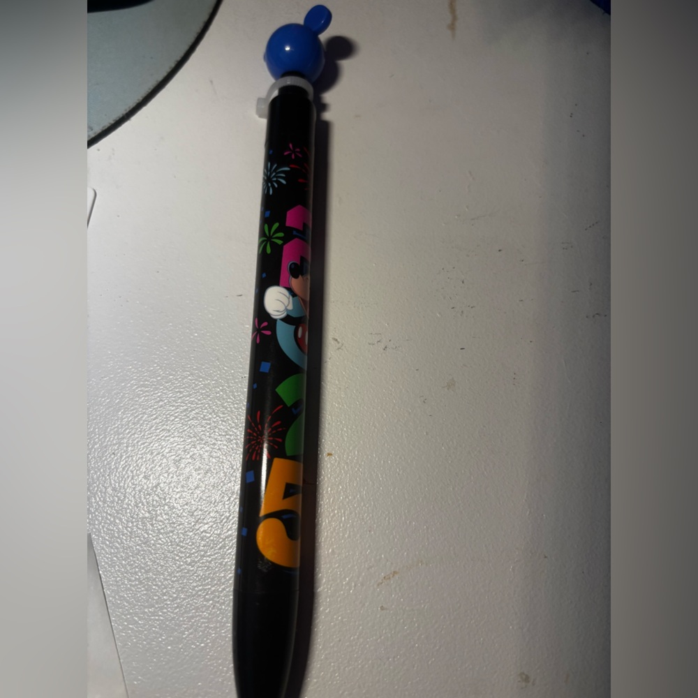 Disney Mickey Mouse pen 2025 - Picture 2 of 2